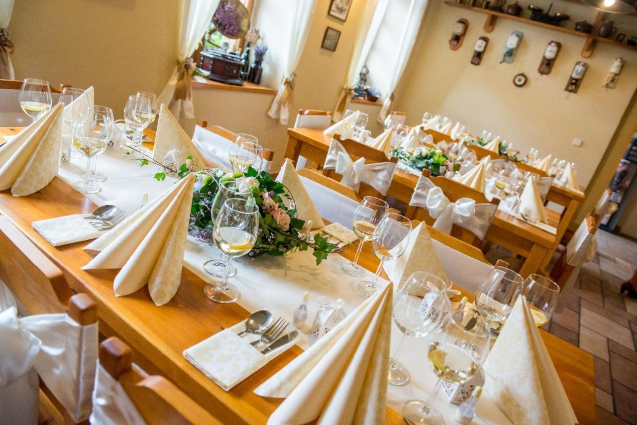 Penzion Restaurace U Helferu Libuň Eksteriør billede